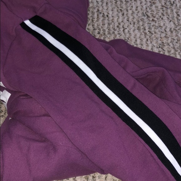 Pink sweatshirt - Picture 3 of 3